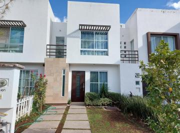 Casa · 85m² · 3 Recámaras · 1 Estacionamiento · Casa Amueblada Loreto Residencial. Zona Sur León, Gto.