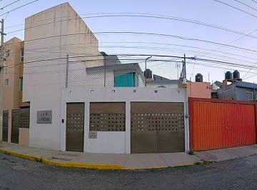 Casa · 169m² · 3 Recámaras · 2 Estacionamientos · Casa en Venta Lotos, Las Margaritas, Tlanepantla. a Una Cuadra de Mundo E