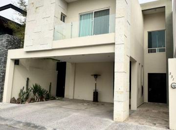Casa de 3 habitaciones, Saltillo · Se Renta Casa Semiamueblada en Rincon de Los Encinos
