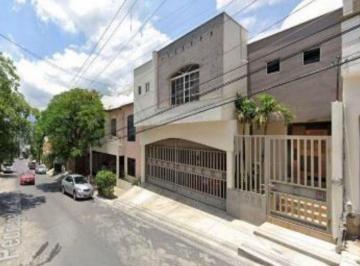 Casa de 3 habitaciones, Monterrey · Recuperación Bancaria en Nuevo León