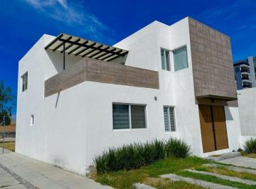 Casa de 3 habitaciones, Aguascalientes · Casas en Venta en Aguascalientes Norponiente en St Charbel en Esquina