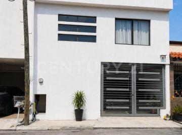 Casa · 180m² · 3 Recámaras · 1 Estacionamiento · Casa en Venta en Col. Valle de Santo Domingo en San Nicolas de Los Garza N. L.