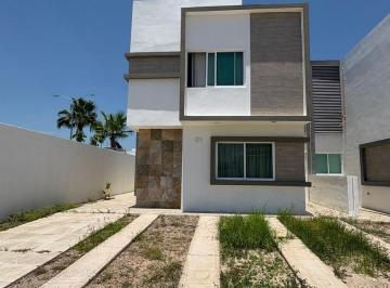 Casa · 157m² · 4 Recámaras · 2 Estacionamientos · Casa en Venta en Benevento Residencial