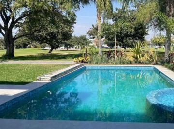 Casa de 5 habitaciones, Emiliano Zapata · Casa en Venta Al Sur de Cuernavaca, Campo de Golf y Casa Club