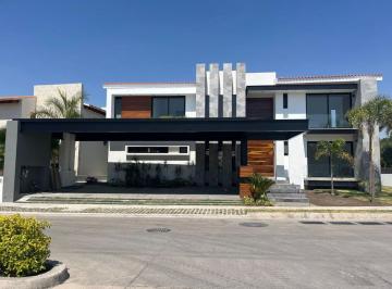 Casa de 5 habitaciones, Emiliano Zapata · Casa en Venta Al Sur de Cuernavaca, Campo de Golf y Casa Club