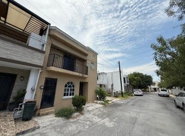 Casa · 170m² · 3 Recámaras · Casa en Condado de Santa Lucía