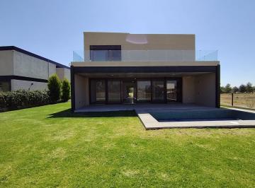 Casa de 3 habitaciones, El Marqués · Casa en Venta Viñedos del Polo