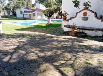 Casa · 806m² · 4 Recámaras · 8 Estacionamientos · Casa en Venta en Tonatico, Mexico