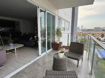 Departamento de 2 habitaciones, Querétaro · Departamento de 198 m² con 3 Recámaras en Renta en Life