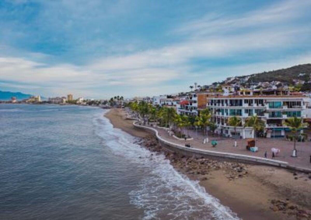 On the Malecón in Puerto Vallarta for Sale or Rent – Land Use! Oceanfront