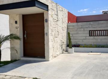 Casa de 3 habitaciones, San Andrés Cholula · Casa en Renta con Amenidades de Resort | 3 Recámaras | Alberca, Fogatero y Cancha | $20,000