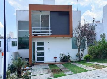 Casa de 3 habitaciones, Morelia · Casa en Venta Ubicado en Punta Altozano