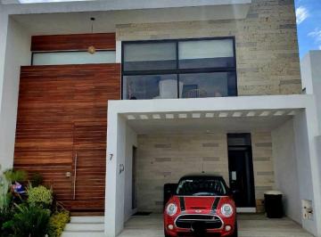 Casa de 2 habitaciones, San Andrés Cholula · Amplia Casa en Lomas de Angelópolis | 3 Recámaras, Sala de Tv y Jardín con Pérgola