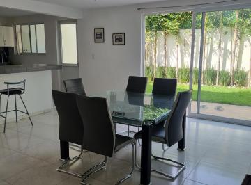 Casa · 215m² · 3 Recámaras · 2 Estacionamientos · Casa en Venta | a 9 Min del Tren Interurbano Estación Zinacantepec