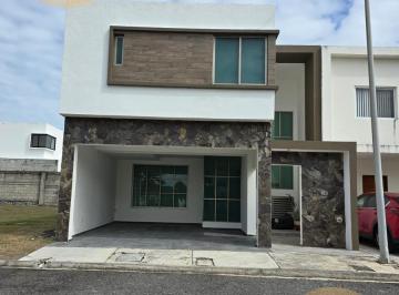 Casa · 238m² · 3 Recámaras · 2 Estacionamientos · Casa en Venta y Renta en Frac. Lomas de La Rioja
