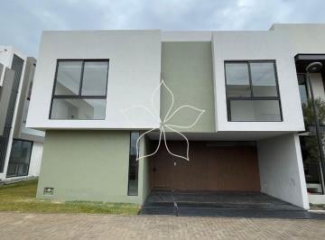 Casa de 3 habitaciones, Zapopan · Residencia en Venta en Zona Real, Zapopan