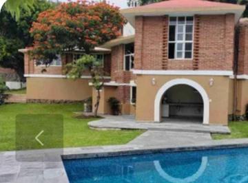 Casa · 309m² · 4 Recámaras · 4 Estacionamientos · Casa en Fraccionamiento en Lomas de Cuernavaca Temixco - Maz - 2624 - Fr