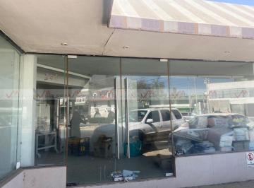 Local comercial · 424m² · 4 Estacionamientos · Local Comercial en Venta en Monterrey