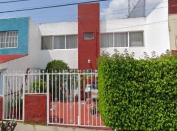 Casa de 4 habitaciones, Zapopan · Casa de 160 m² con 4 Recámaras en Venta en Tabachines