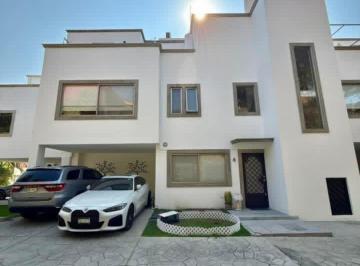 Casa · 250m² · 3 Recámaras · Casa - Burgos