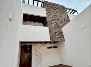 Casa · 165m² · 3 Recámaras · Casa - Papayos