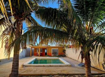 Casa de 2 habitaciones, Progreso · Casa con Terreno Amplio en Venta en Playa Chelem, Yucatan