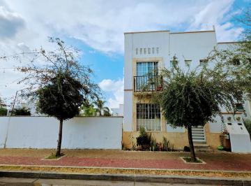 Casa · 144m² · 3 Recámaras · 2 Estacionamientos · Casael Dorado | en Esquina, Amplia y con Terraza Social | Casa en Venta | León, Guanajuato