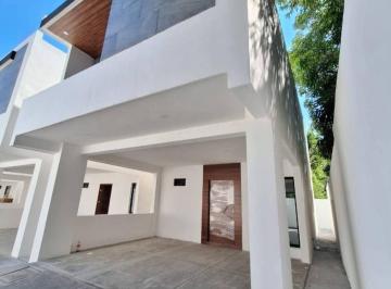 Casa · 130m² · 3 Recámaras · 2 Estacionamientos · Casas en Col. Unidad Nacional