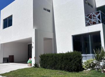 Casa · 258m² · 3 Recámaras · 2 Estacionamientos · Se Vende Casa en Cholula Fracc Lucero