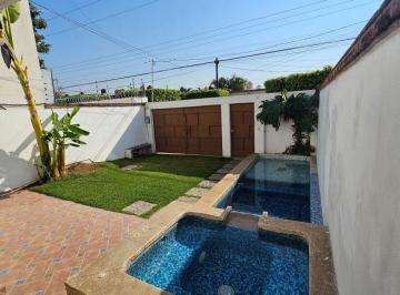 Casa de 3 habitaciones, Jiutepec · Venta de Casa con Alberca y Recámara en Planta Baja en Fraccionamiento en Jiutepec Morelos