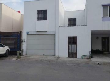 Casa · 158m² · 3 Recámaras · 1 Estacionamiento · Lgm Casa en Venta Cumbres Las Lomas Sector Jardin
