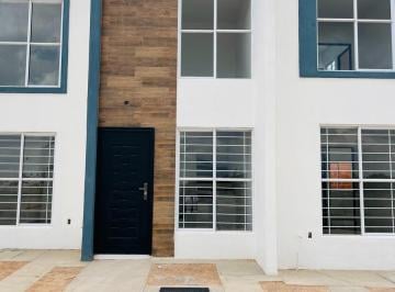 Casa · 82m² · 3 Recámaras · 1 Estacionamiento · Casa en San Roberto
