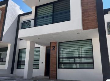 Casa de 4 habitaciones, Querétaro · Casa en Fray Junipero Serra en Venta | Conexión + Espacio + Calidad