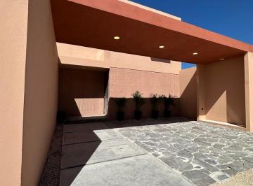Casa · 196m² · 3 Recámaras · 2 Estacionamientos · Casa de Tres Recamaras Temozón Norte