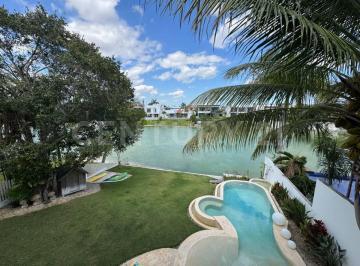 Casa · 575m² · 4 Recámaras · 6 Estacionamientos · Casa en Venta Residencial Lagos del Sol | Acceso Al Lago