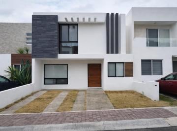 1 · Casa Moderna con Roof Garden y Vista Panorámica en Querétaro – 4 Recámaras
