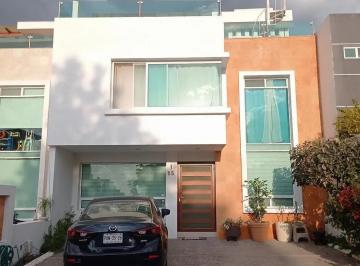Casa · 270m² · 5 Recámaras · 3 Estacionamientos · Casa en Venta en Residencial Milenio III