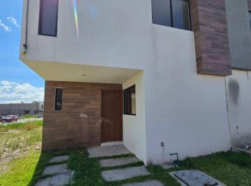 Casa de 3 habitaciones, Mineral de la Reforma · Casa en Venta en Privada | 3 Recámaras | Estudio | 2.5 Baños | Cocina Equipada | 2 Niveles