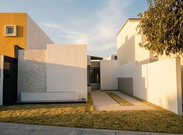 Casa de 3 habitaciones, León · Se Vende Casa (Una Planta)