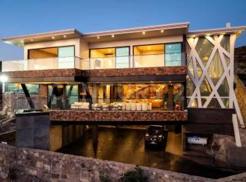 Casa · 1133m² · 5 Recámaras · 5 Estacionamientos · Casa en Venta en Privada Las Rosas en Ensenada, Baja California