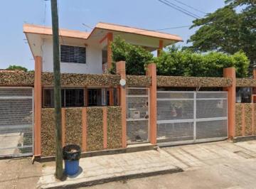 Casa de 4 habitaciones, Minatitlán · Hermosa Casa en Venta de Remate en Minatitlan, Ver.