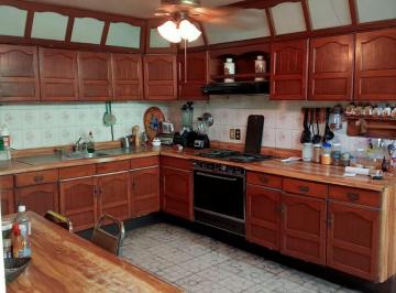 Casa de 4 habitaciones, San Pedro Tlaquepaque · Casa en Venta en Miravalle, Gobernador Curiel, Macrobus, Negocio