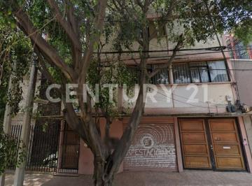 Casa · 474m² · 3 Recámaras · 2 Estacionamientos · Casa en Venta en Periodista, Miguel Hidalgo, Cdmx.