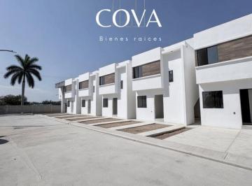 Casa · 84m² · 2 Recámaras · 2 Estacionamientos · Casa en Jardines de Champayan