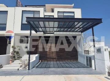 Casa · 293m² · 3 Recámaras · 2 Estacionamientos · Casa Venta Turquesa Zibata