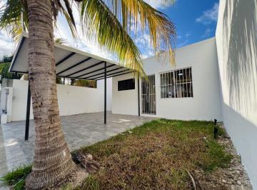 Casa de 2 habitaciones, Mérida · Casa Remodelada, con 2 Recámaras y Patio Amplio, en Ciudad Caucel.