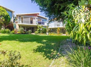 Casa · 289m² · 3 Recámaras · 2 Estacionamientos · Casa en Fraccionamiento Jardines de Delicias