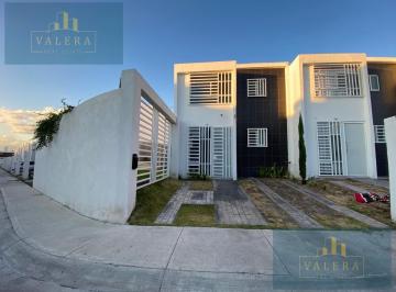 Casa · 79m² · 2 Recámaras · 2 Estacionamientos · Casa en Venta Fracc Villalva II