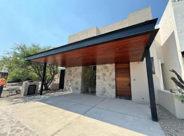 Casa · 273m² · 4 Recámaras · Casa - Altozano El Nuevo Queretaro