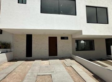 Casa · 110m² · 3 Recámaras · 2 Estacionamientos · Casas en Venta Fracc Capital Sur El Marques